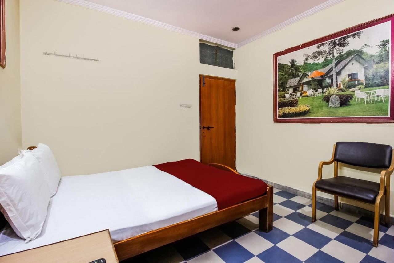 Spot On Classic Lodge Hyderabad Eksteriør billede
