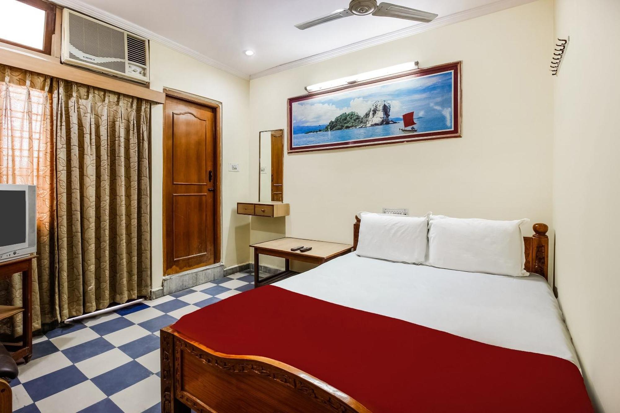Spot On Classic Lodge Hyderabad Eksteriør billede